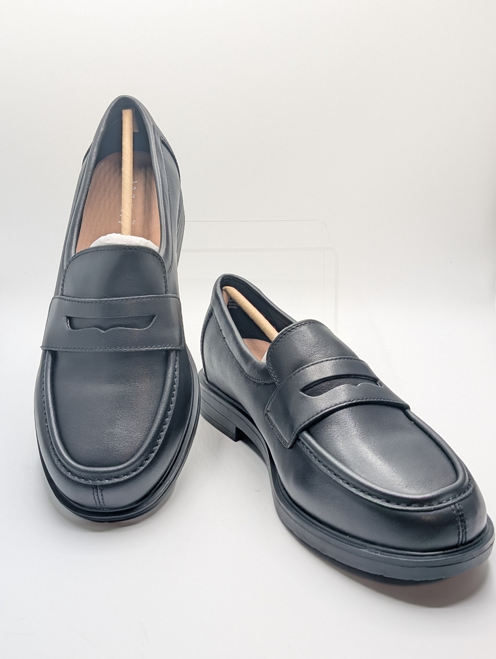 Reese Low Heel Classic Loafers - NWB 8WW